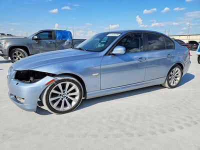 WBAPK5C56BA****** 2011 BMW 3 Series