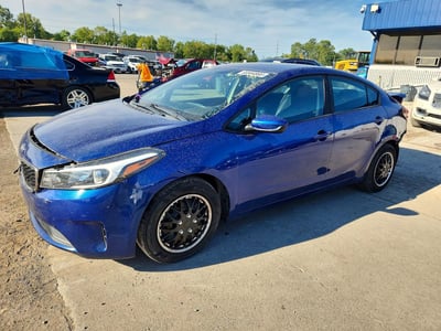3KPFK4A71HE****** 2017 Kia Forte