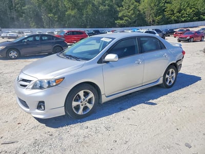 5YFBU4EE4DP****** 2013 Toyota Corolla