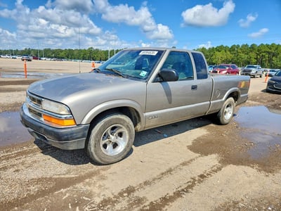 1GCCS1957Y8****** 2000 Chevrolet S-10