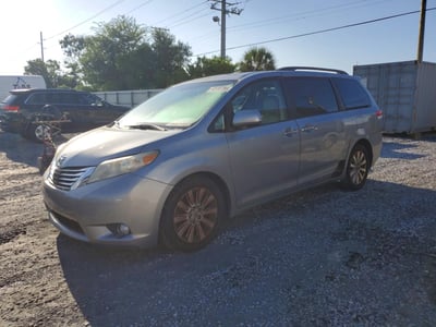 5TDYK3DC9BS****** 2011 Toyota Sienna