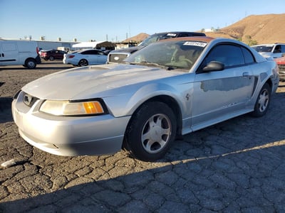 2000 Ford Mustang