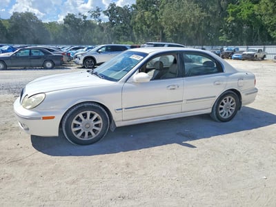 KMHWF35H52A****** 2002 Hyundai Sonata