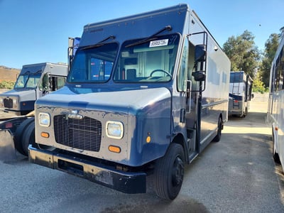 4UZAC2EA1LC****** 2020 Freightliner MT45
