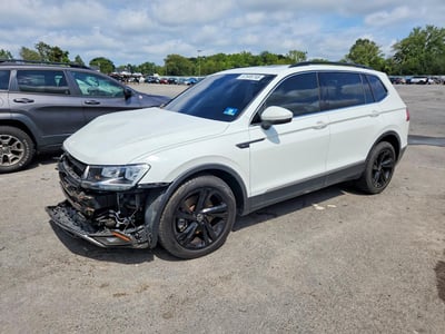 3VV2B7AX4JM****** 2018 Volkswagen Tiguan