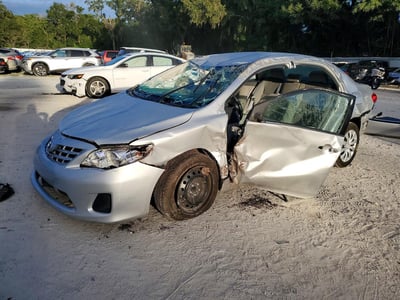 2T1BU4EE2DC****** 2013 Toyota Corolla