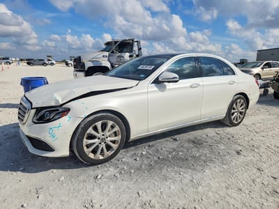 WDDZF6JB0KA****** 2019 Mercedes-Benz E-Class