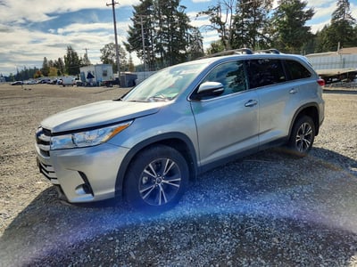 5TDBZRFH9KS****** 2019 Toyota Highlander