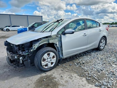 3KPFL4A71JE****** 2018 Kia Forte