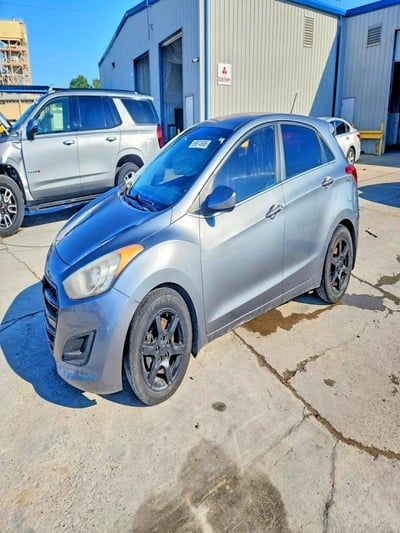 KMHD35LH7GU****** 2016 Hyundai Elantra