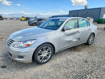 KMHGC46F09U****** 2009 Hyundai Genesis