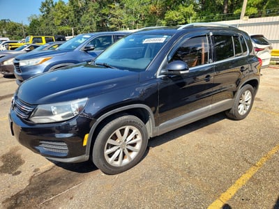 WVGSV7AX0HK****** 2017 Volkswagen Tiguan