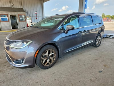 2C4RC1GG1JR****** 2018 Chrysler Pacifica