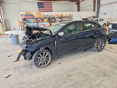 3MZBN1L31JM****** 2018 Mazda 3