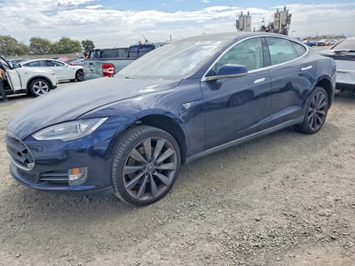 5YJSA1DP8DF****** 2013 Tesla Model S