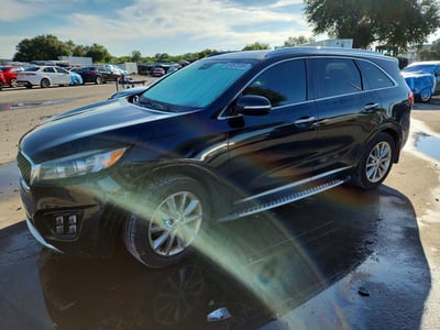 5XYPK4A51GG****** 2016 Kia Sorento