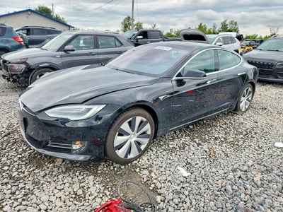 5YJSA1E25MF****** 2021 Tesla Model S