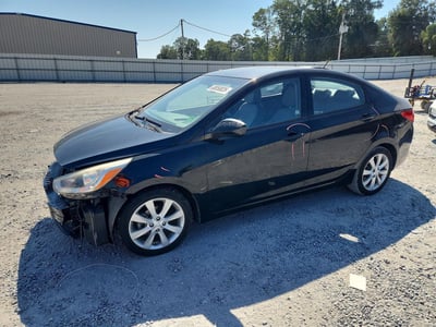KMHCU4AE2EU****** 2014 Hyundai Accent