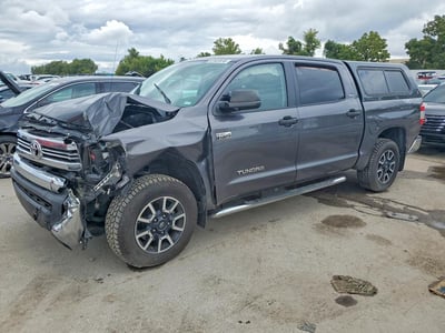 5TFDW5F1XHX****** 2017 Toyota Tundra