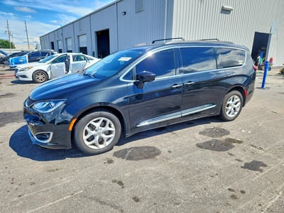 2C4RC1BG3HR****** 2017 Chrysler Pacifica