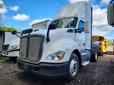 1XKYA48X7GJ****** 2016 Kenworth T680