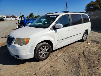 2A4RR5D11AR****** 2010 Chrysler Town & Country