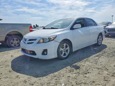 2T1BU4EE6DC****** 2013 Toyota Corolla