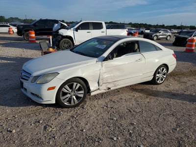 WDDKJ5GB5AF****** 2010 Mercedes-Benz E-Class