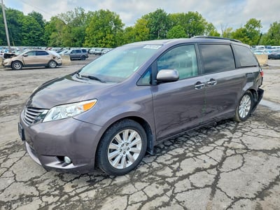 5TDDK3DC8FS****** 2015 Toyota Sienna