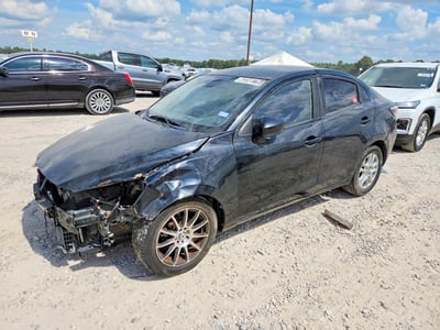 3MYDLBYV0HY****** 2017 Toyota Yaris