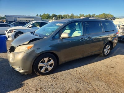 5TDKK3DC3CS****** 2012 Toyota Sienna