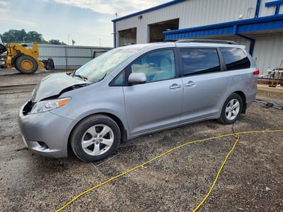 5TDKK3DC1ES****** 2014 Toyota Sienna