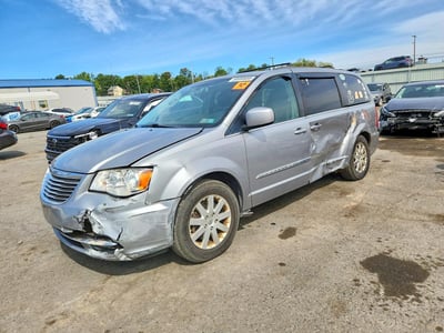 2C4RC1BG0GR****** 2016 Chrysler Town & Country