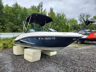 SERV167***** 2013 Sea Ray Boat