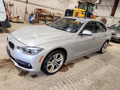 WBA8D9G59JN****** 2018 BMW 3 Series