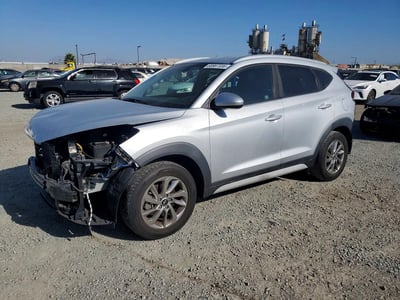KM8J33A40JU****** 2018 Hyundai Tucson