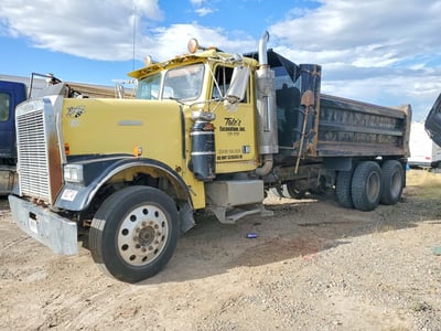 1FUPYDYBXFP****** 1985 Freightliner Flc