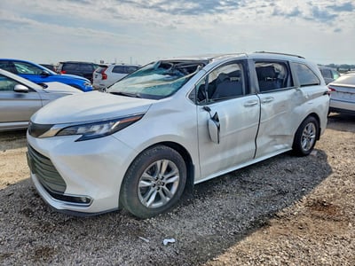 5TDJRKEC8NS****** 2022 Toyota Sienna