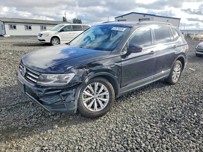 3VV2B7AX8JM****** 2018 Volkswagen Tiguan