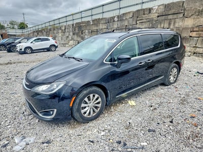 2C4RC1BG5KR****** 2019 Chrysler Pacifica