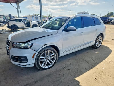 WA1VAAF7XHD****** 2017 Audi Q7
