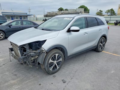 5XYPHDA51GG****** 2016 Kia Sorento