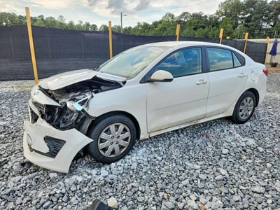 3KPA24AD1ME****** 2021 Kia Rio