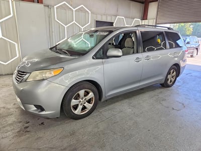 5TDKK3DC9ES****** 2014 Toyota Sienna