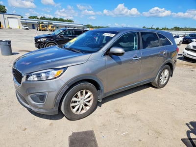 5XYPG4A39GG****** 2016 Kia Sorento