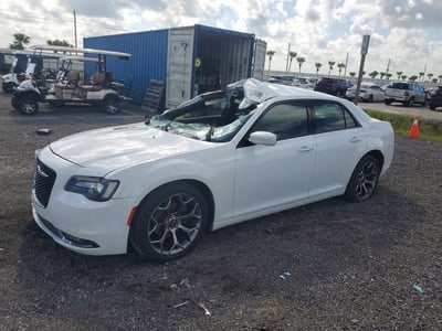 2C3CCABG7JH****** 2018 Chrysler 300s