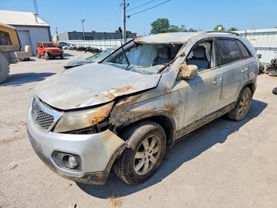 5XYKT4A10BG****** 2011 Kia Sorento