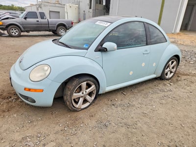 3VWRG3AG2AM****** 2010 Volkswagen New Beetle