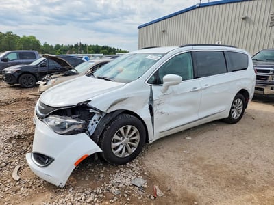 2C4RC1BG5HR****** 2017 Chrysler Pacifica