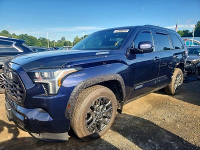 7SVAAABA0RX****** 2024 Toyota Sequoia